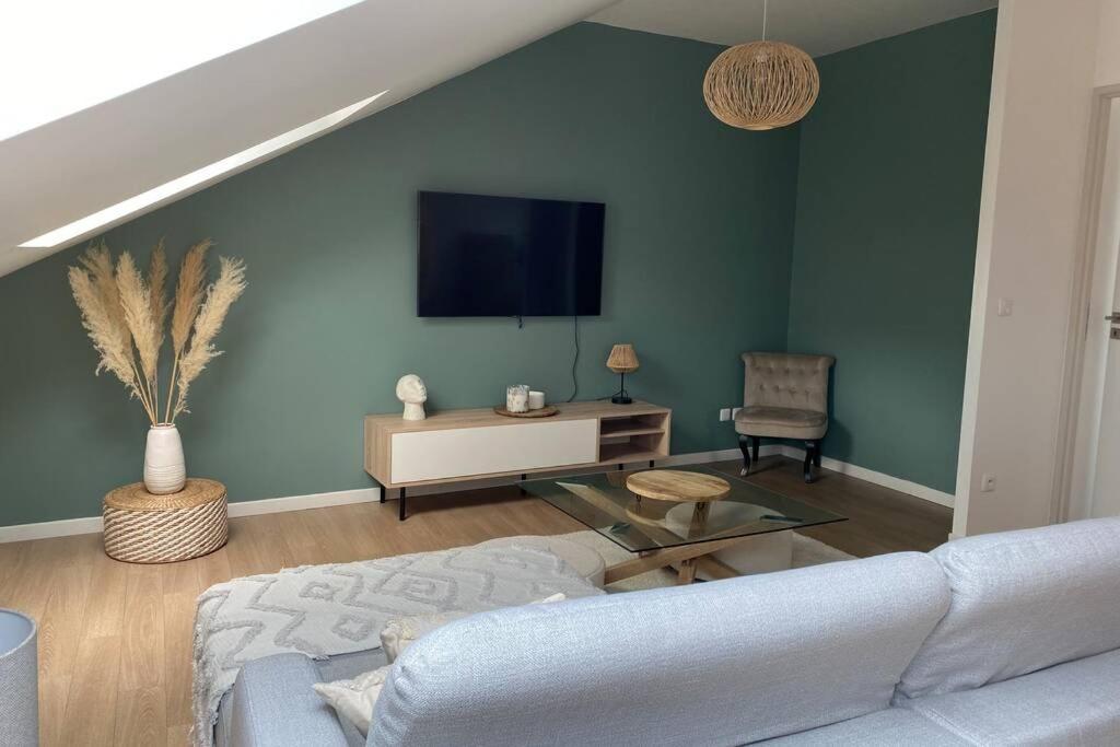 Un Petit Coin Sous Les Toits Apartamento Épernay Exterior foto